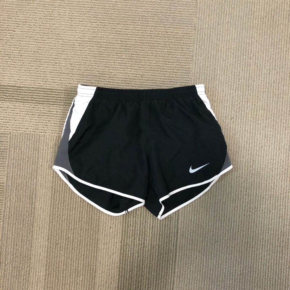 Women’s XS Nike running shorts